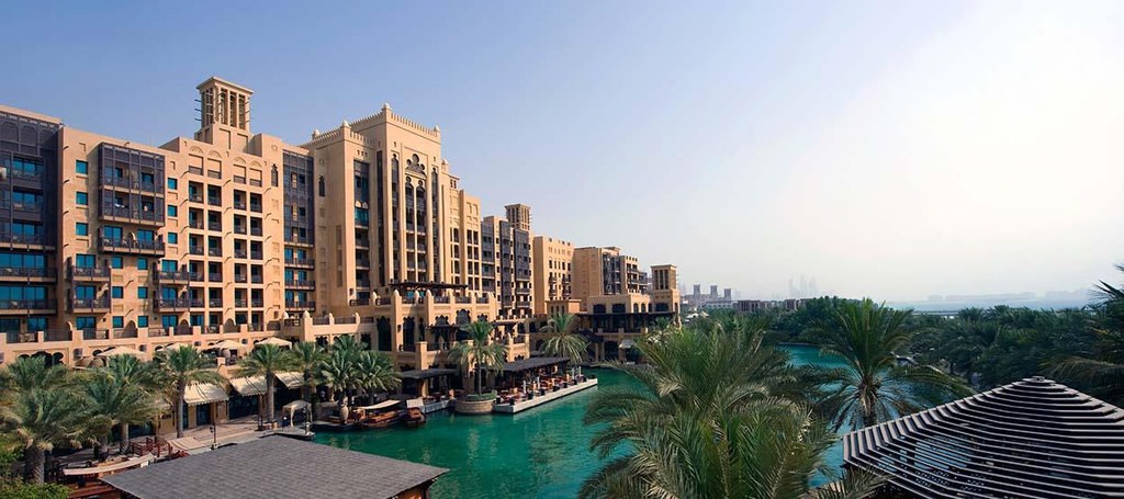 madinat-jumeirah-mina-a-salam-waterways-view-hero